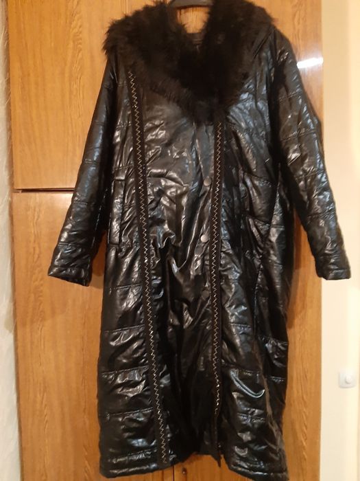 Продам женские куртки,пальто осень,зима