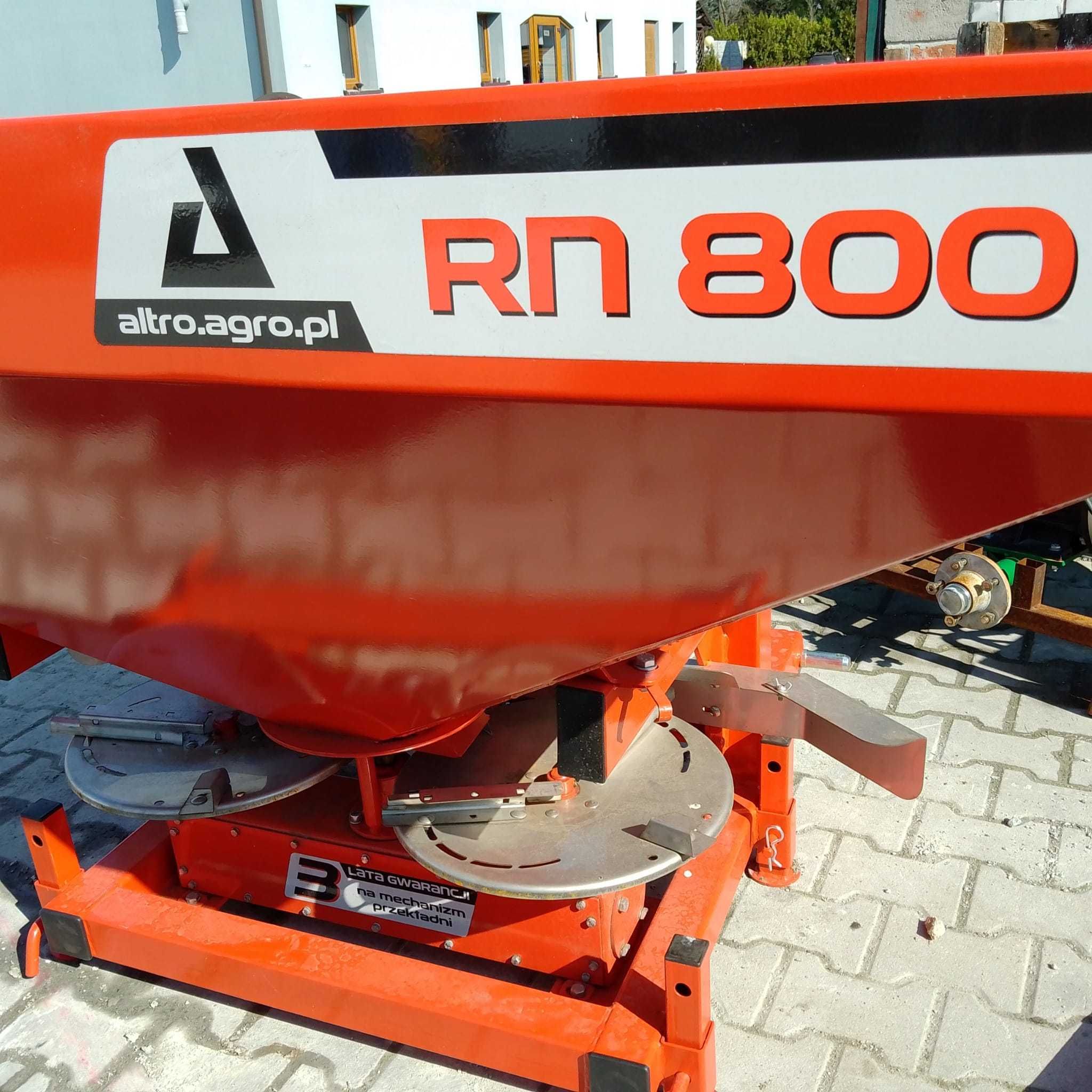 Rozsiewacz nawozów jednokomorowy ALTRO 800l