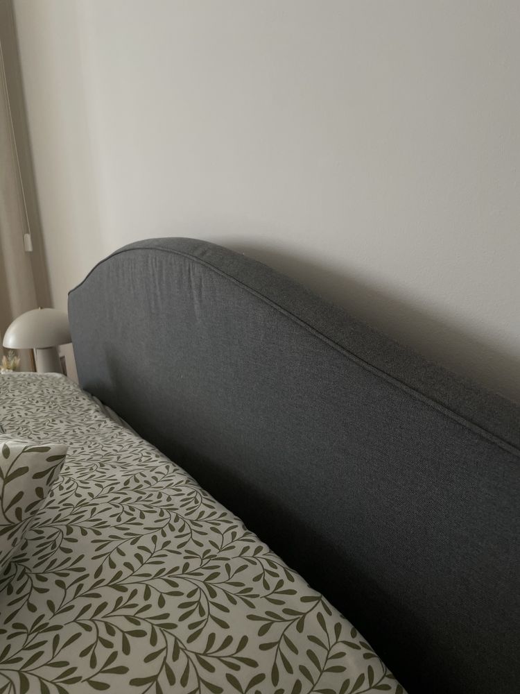 Cama de casal com arrumacao  (colchao 160cm)
