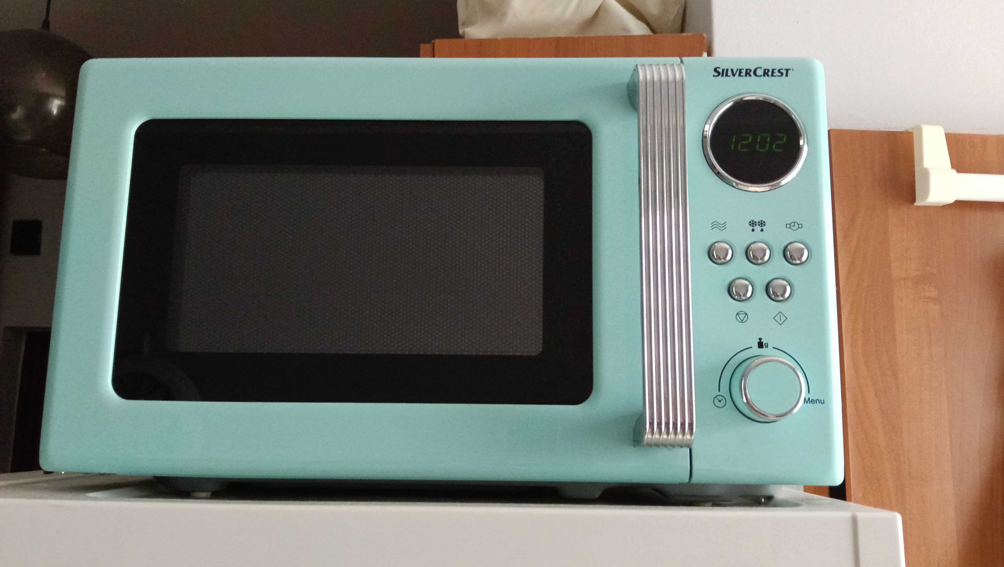 Mikrofalówka Silvercrest SMWC 700 B3 miętowa