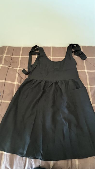 Vestido preto SHEIN XL com alças laço e bolso lateral