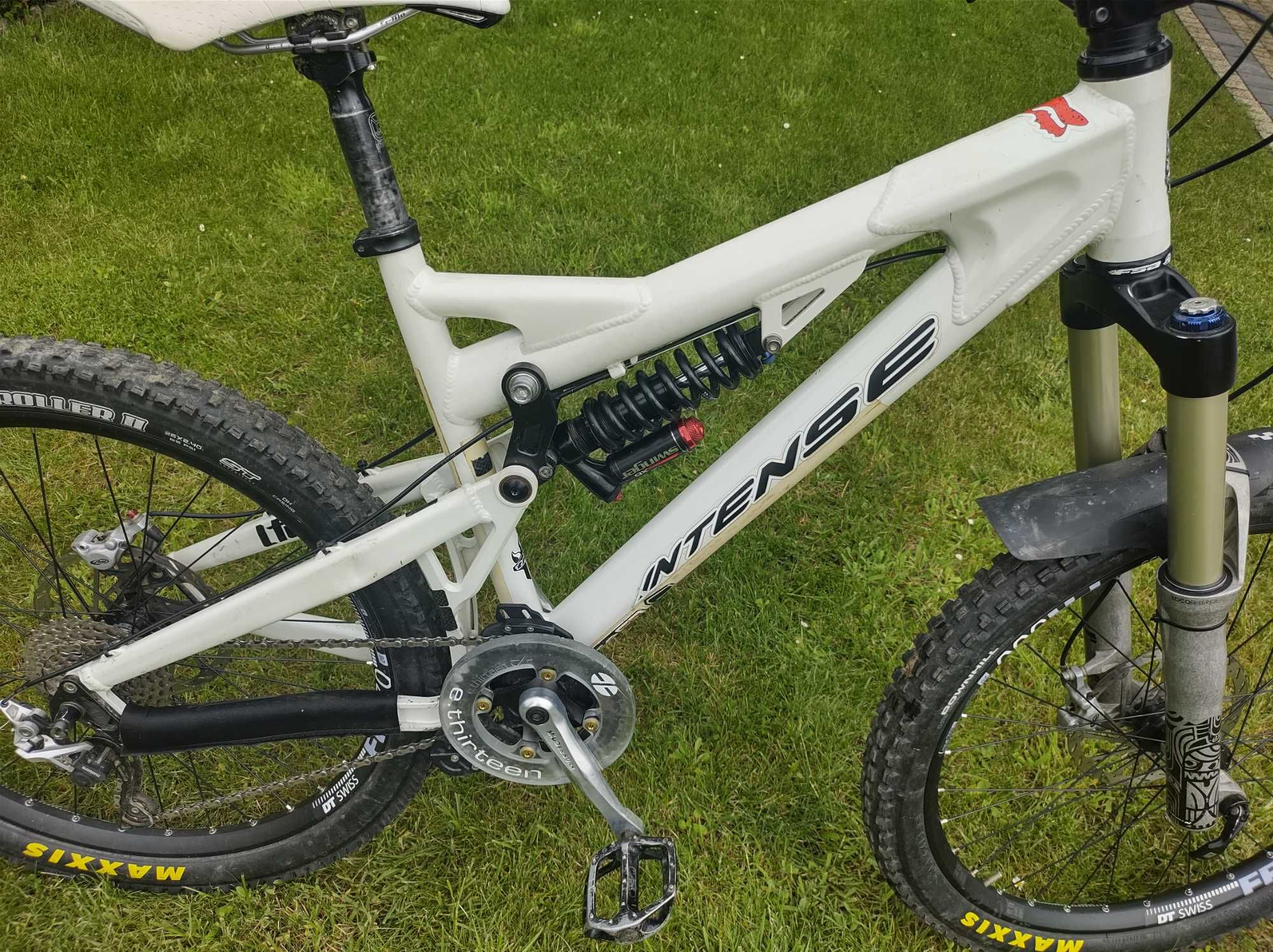 Intense UZZI (dh fr Demo RockShox DT Swiss)