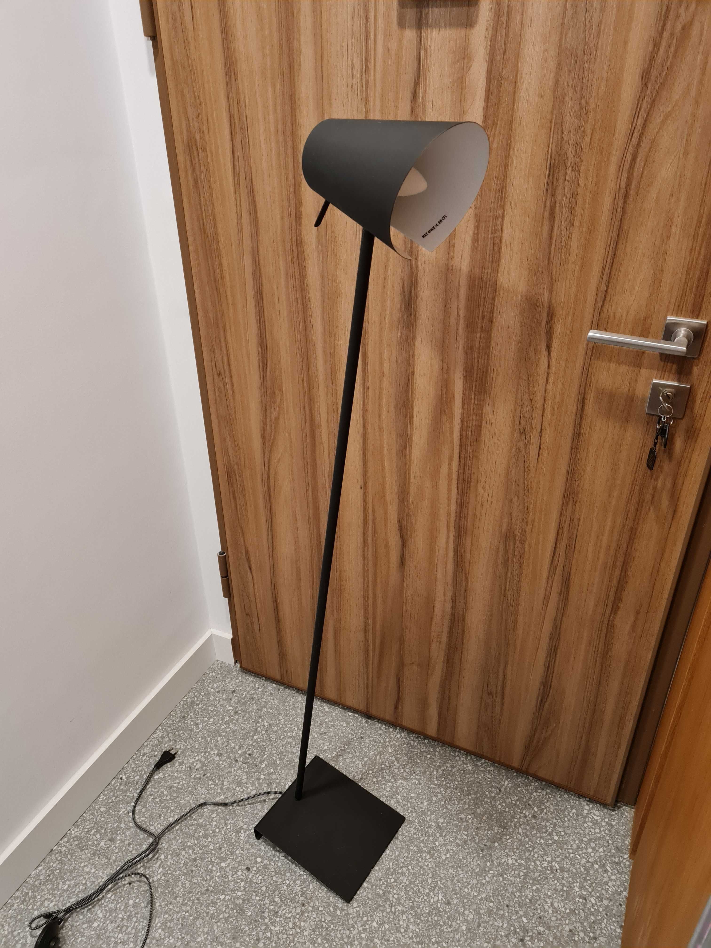 Lampa podłogowa w stylu skandynawskim CARDIFF czarna CCARDIFF/F/B