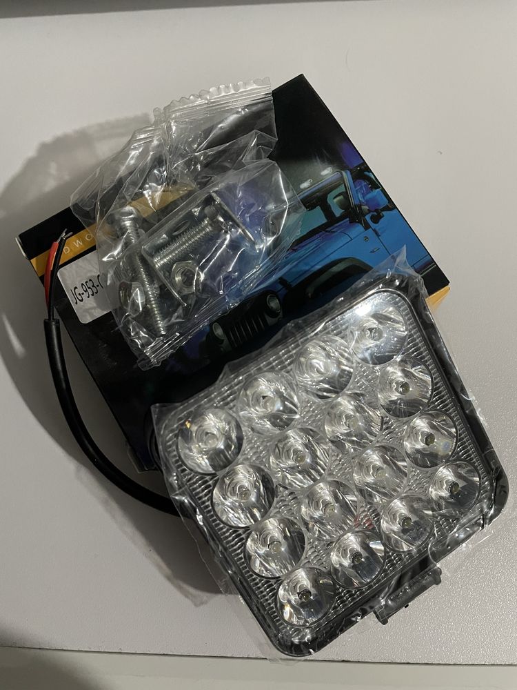 Farois LED 8x8 Industrial/ Automovel