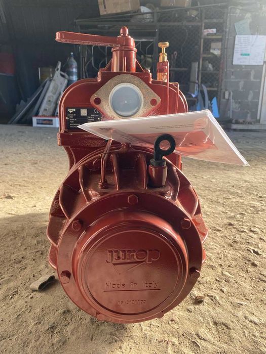 Насос вакуумний JUROP PN 84