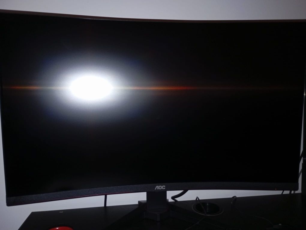 Monitor AOC gaming 31. 5" 240HZ 1080p