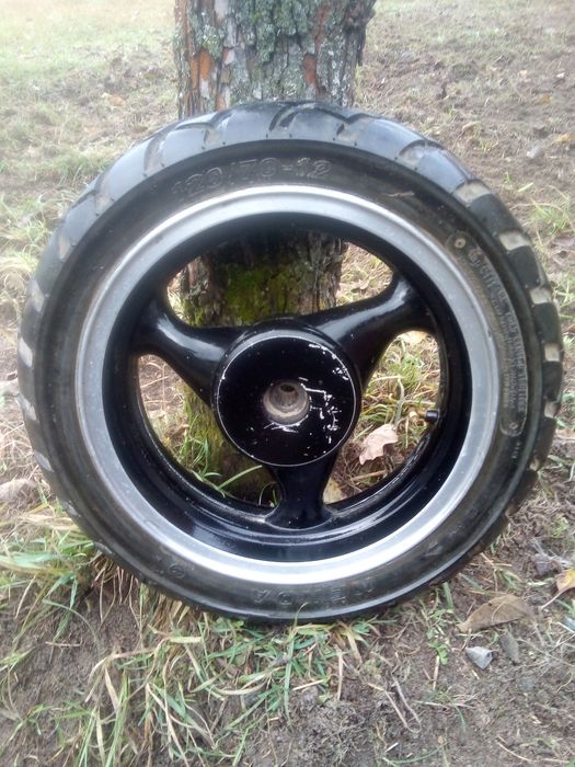 Продам колесо на скутер