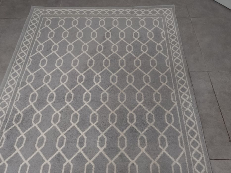 Sprzedam dywanik 190x134 cm