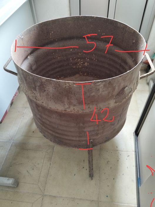 Grelhador a carvão ou lenha