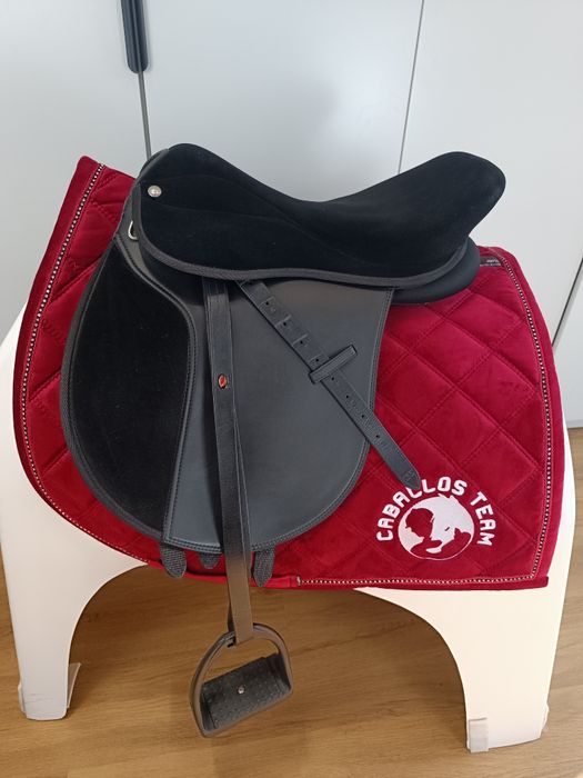 17 cali Thorowgood Cob łęk 32 siodło wszechstronne Id.460