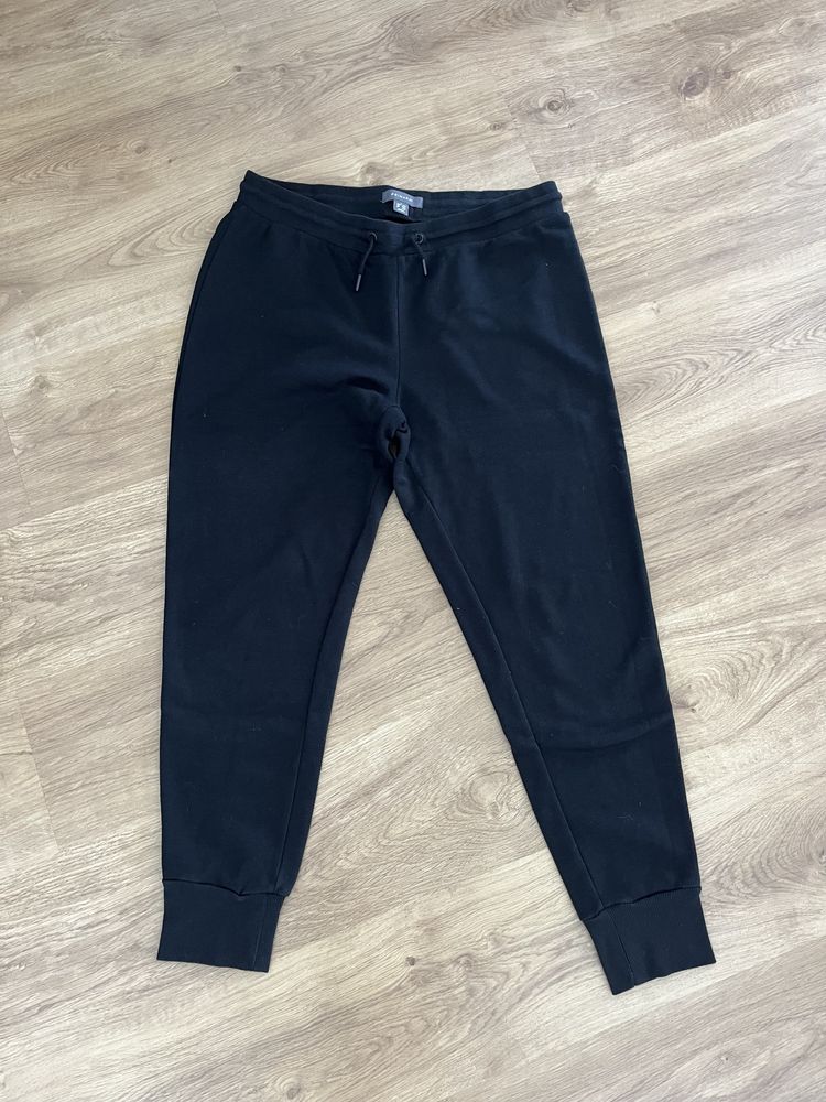 Três calças Primark L