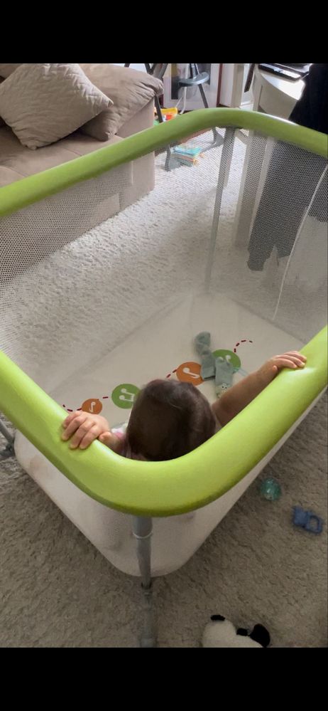 Parque infantil como novo,sem marcas pre-natal