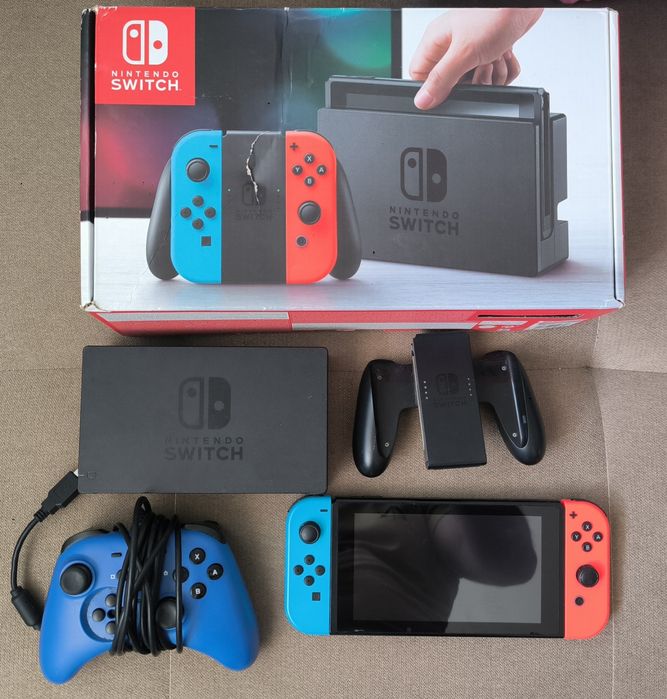 Nintendo Switch Edição Neon (Azul e Vermelho)