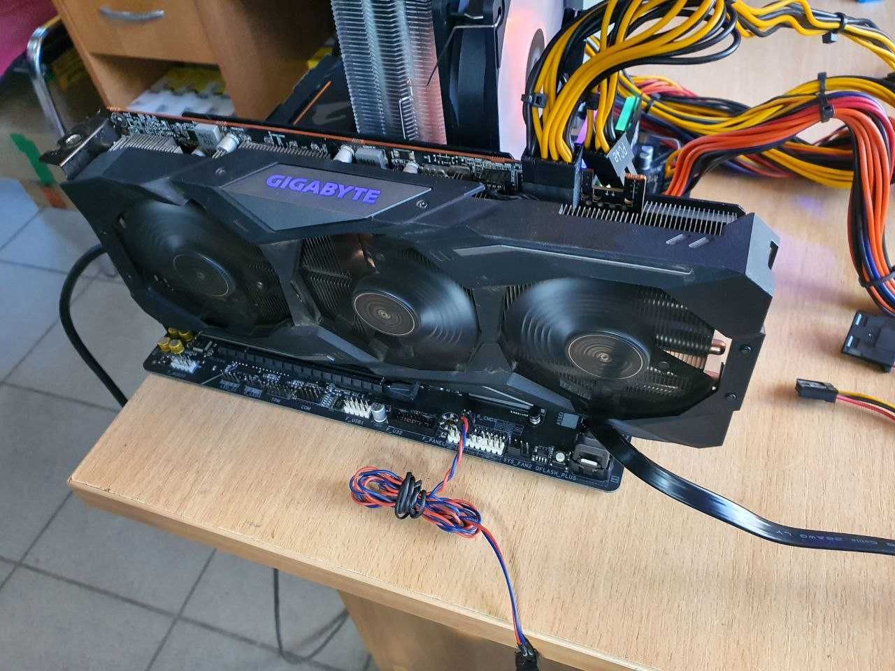 Видеокарта Gigabyte RX5700 8 Gb 256 bit Gaming OC отличное сост.