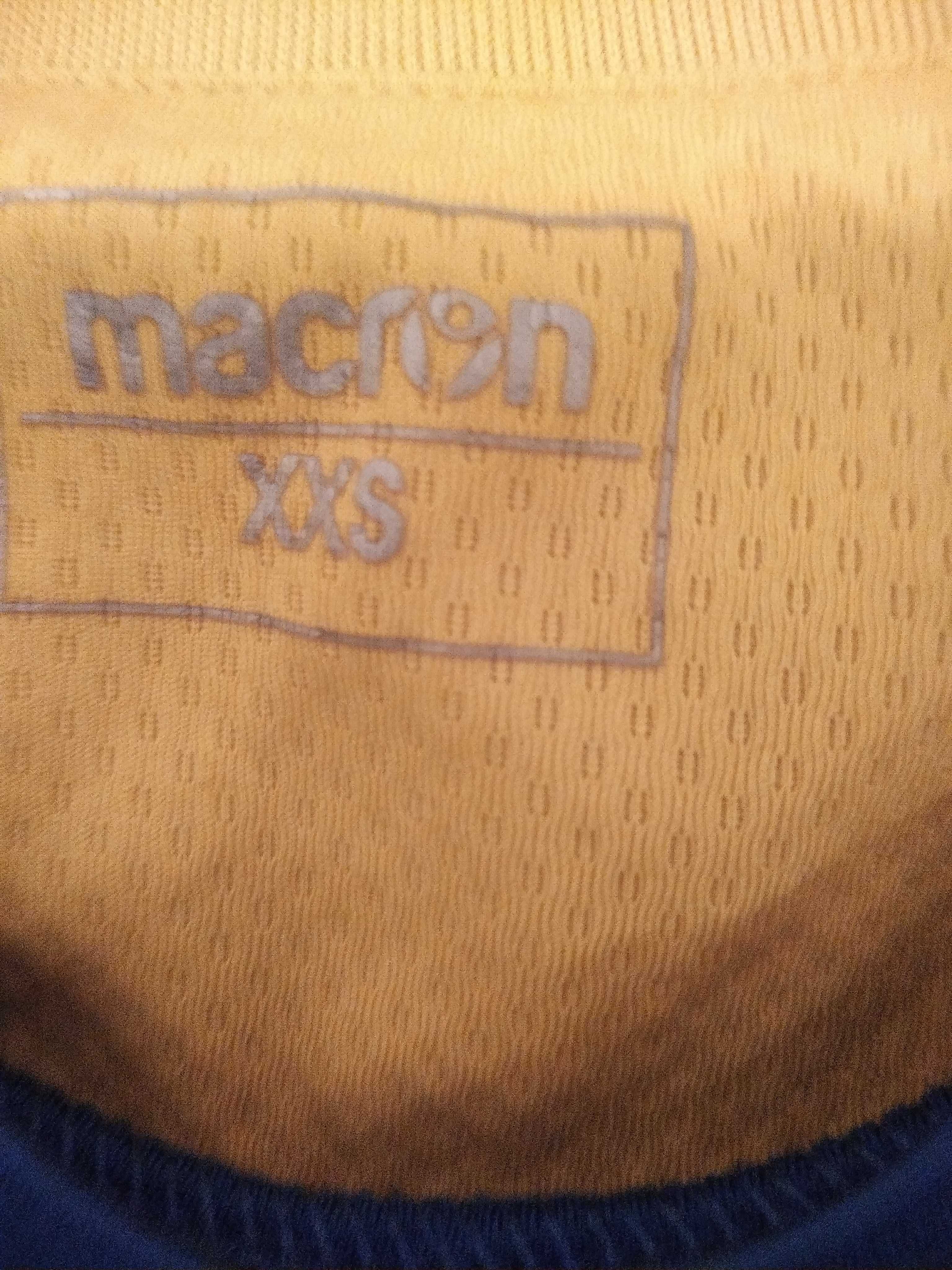 Sportowa koszulka XXS firmy Macron