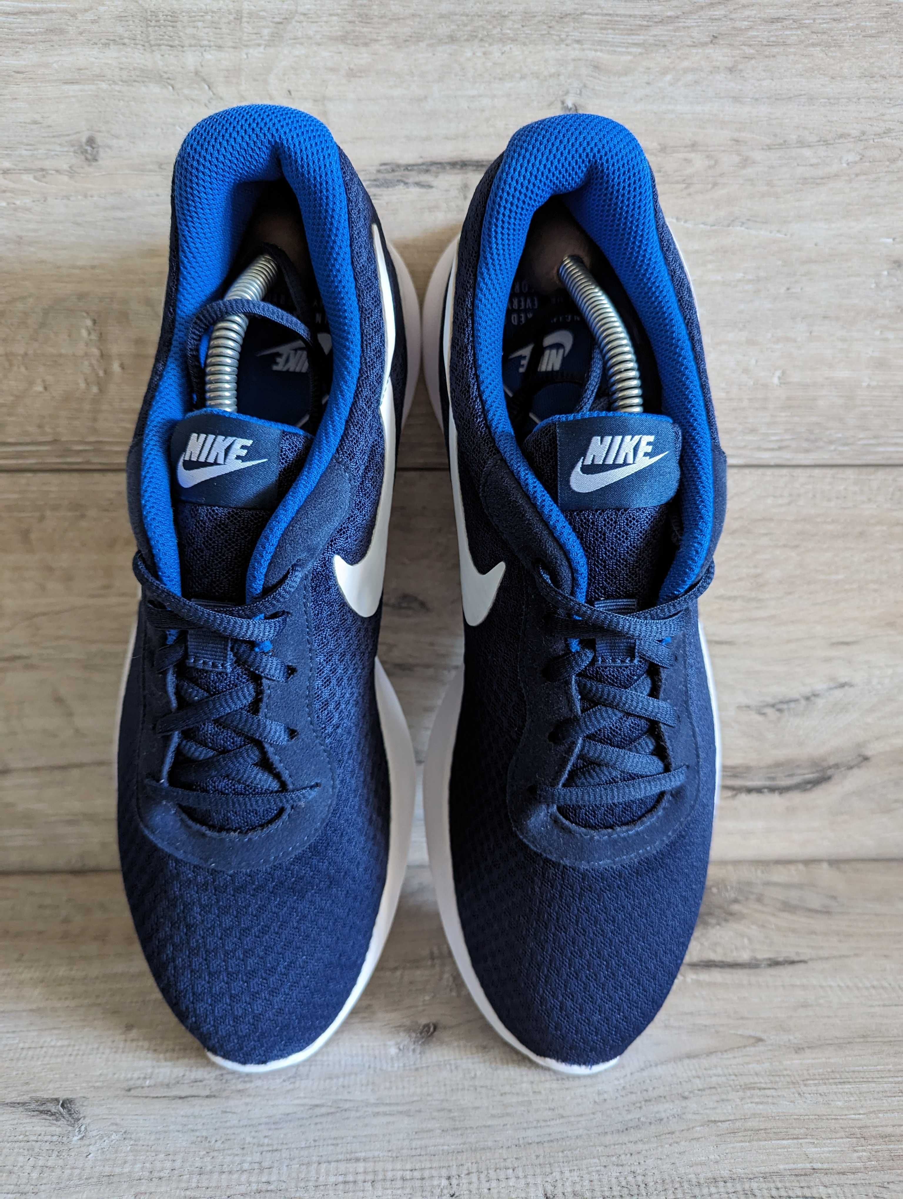 Кроссовки б/у Найк Nike Tanjun 45 р 29 см