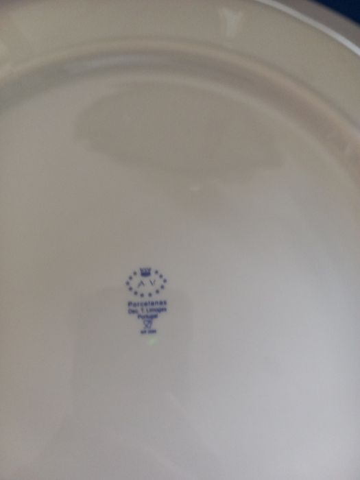 Prato de porcelana azevinho