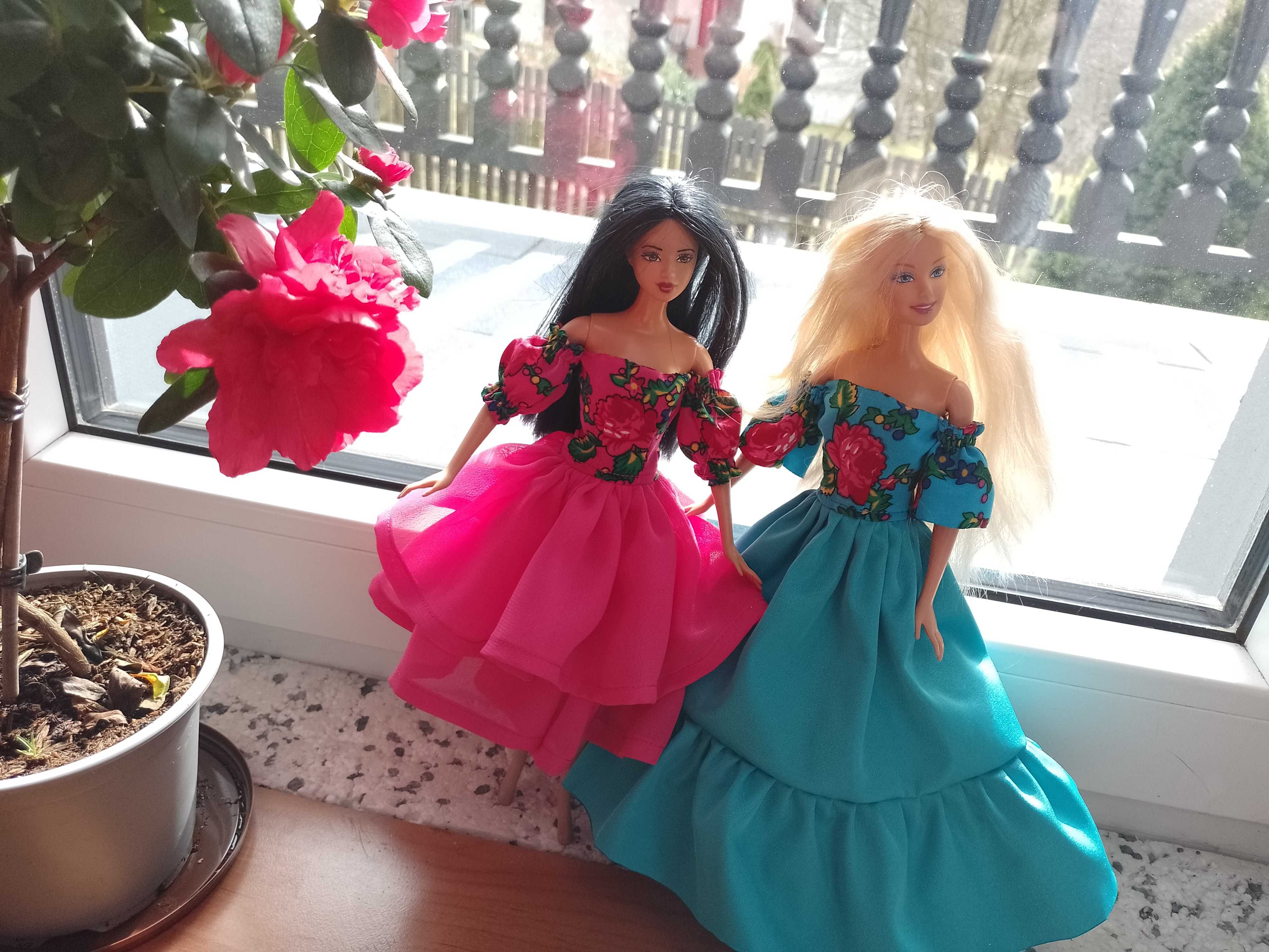 Ubranka dla lalek Barbie dwie sukienki w kwiaty