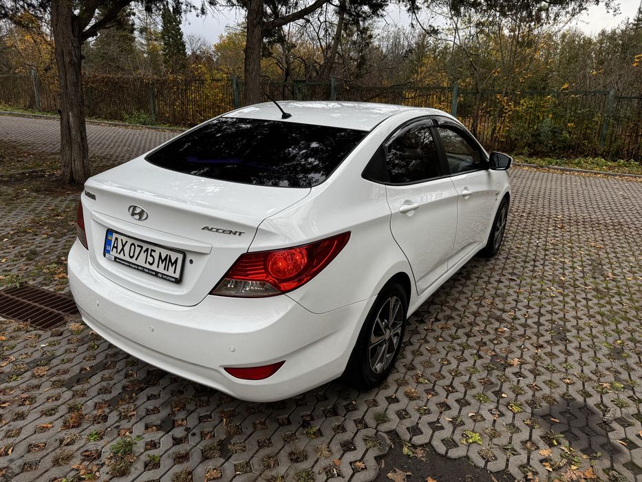 Hyundai Accent 2012