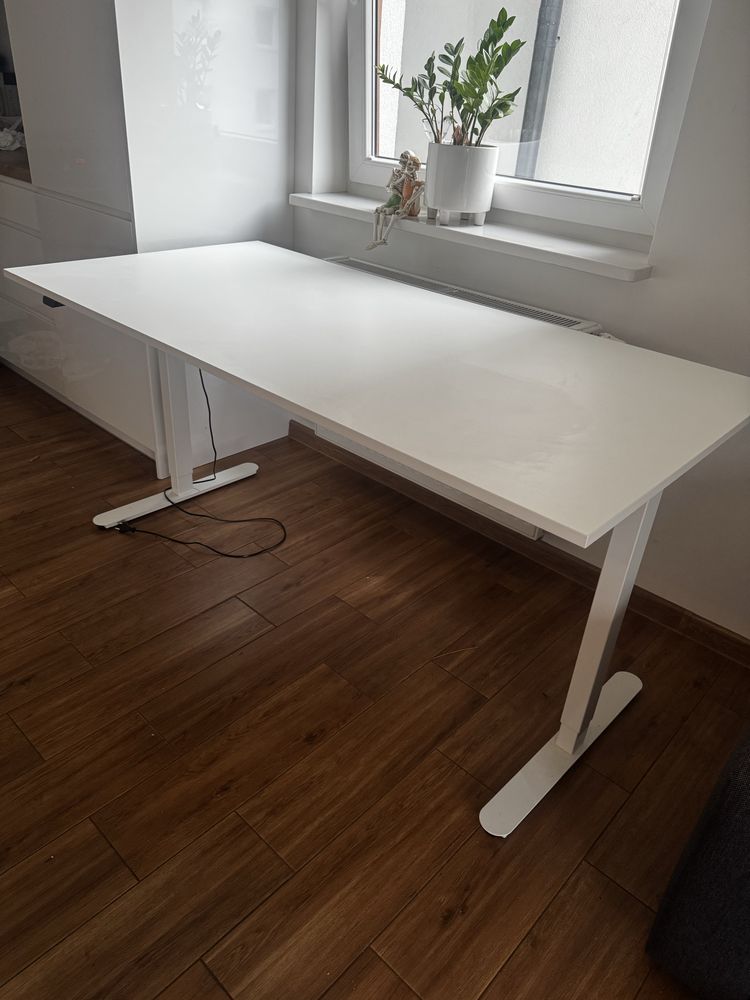 Biurko regulowane 80x160 białe stan bdb
