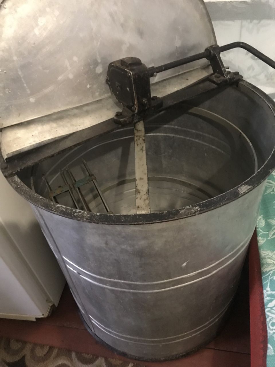 Продам вулики ,медогонка
