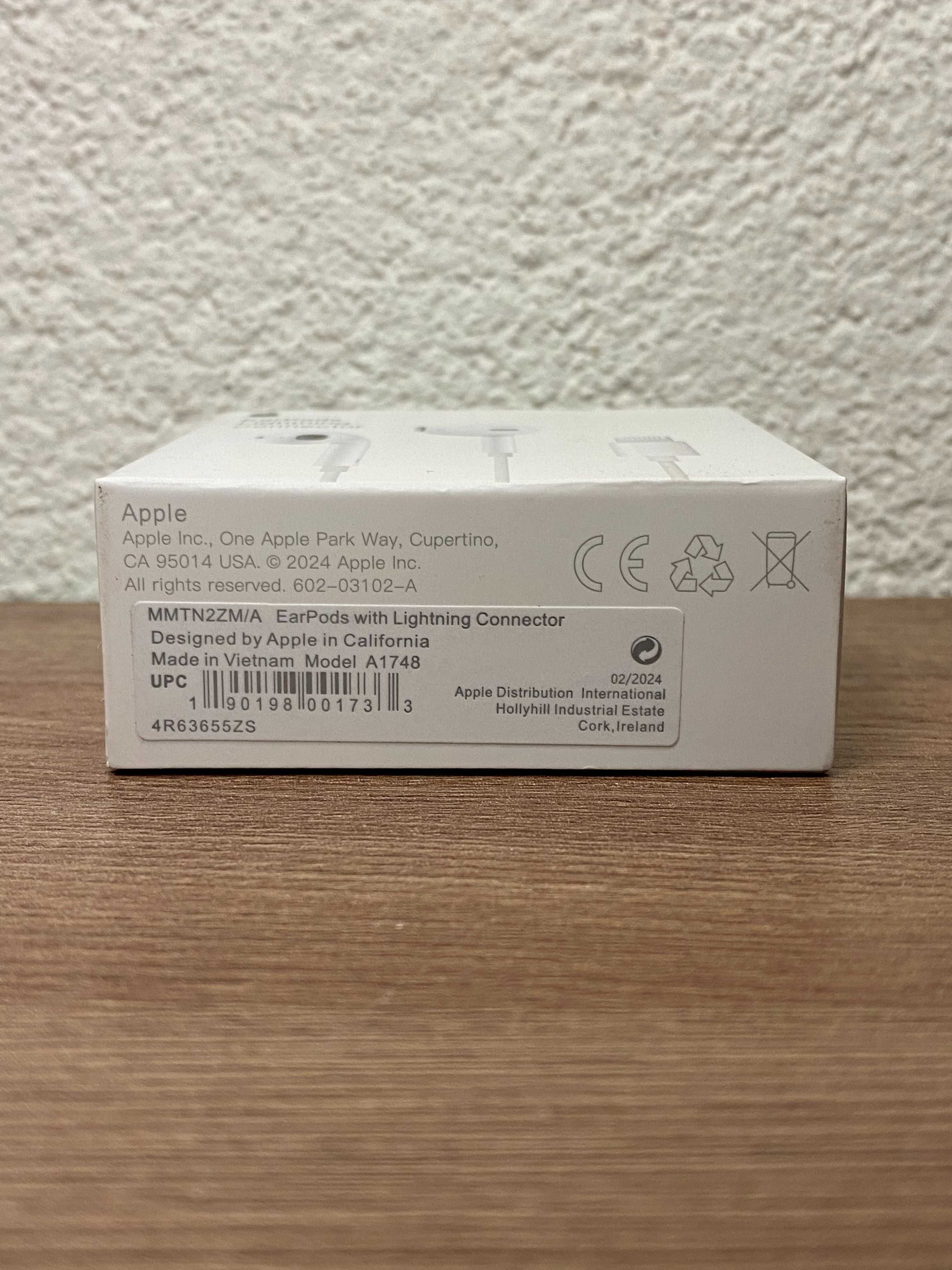 Нові Apple Earpods Lightning connector A1748 провідні навушники