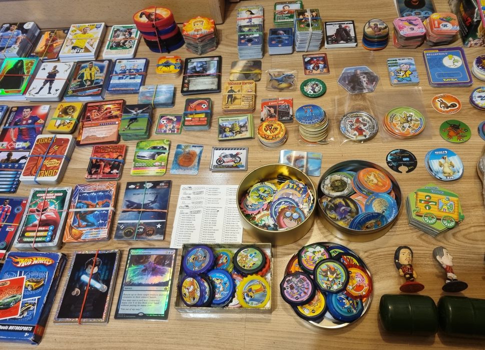 Karty tazo komiksy i inne pokemon piłkarze anime 7 zdjęć AKTU. 07.2025