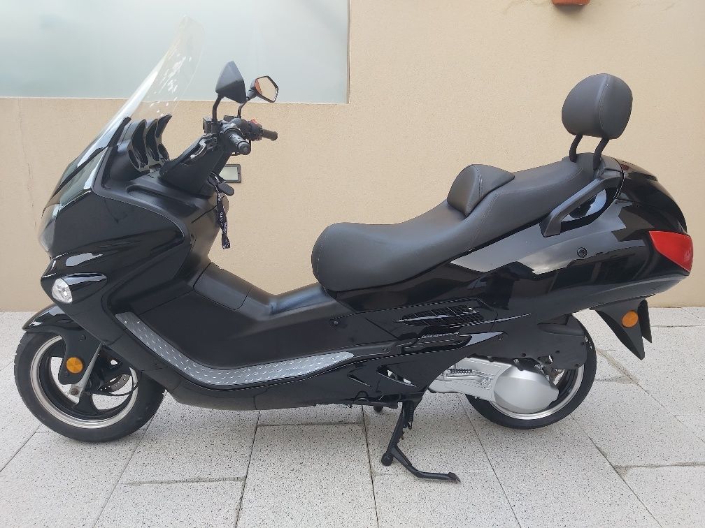 Jonway Js 125cc Maxi Scooter