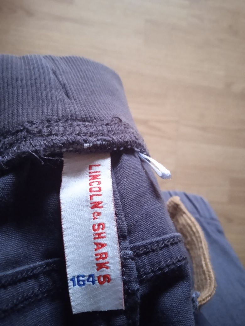 Spodnie na rozpoczęcie roku