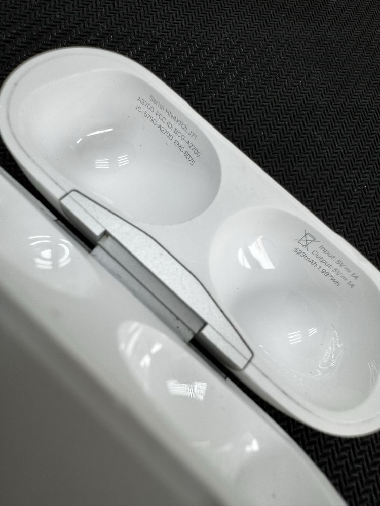 Б/У Оригінальний Кейс для навушників Apple AirPods Pro 2(A2700)
