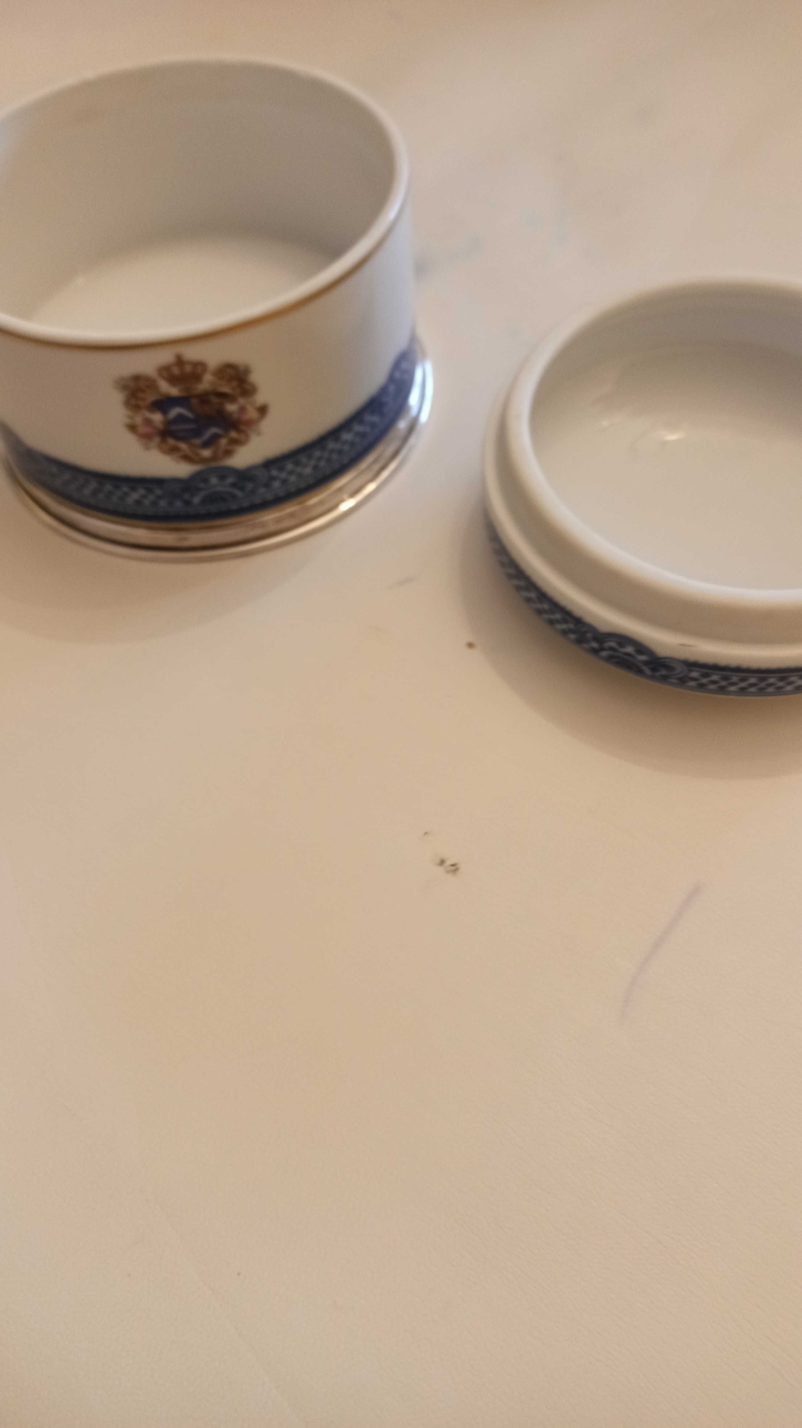 caixa em porcelana Neoclássica
