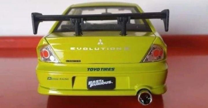 Mitsubishi evo fast & furious escala 1:24