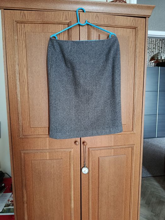 Komplet żakiet i spódnica.rozm.L.