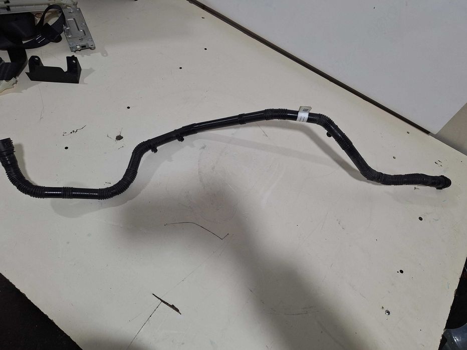 Патрубок системи охолодження Tesla Model 3 21