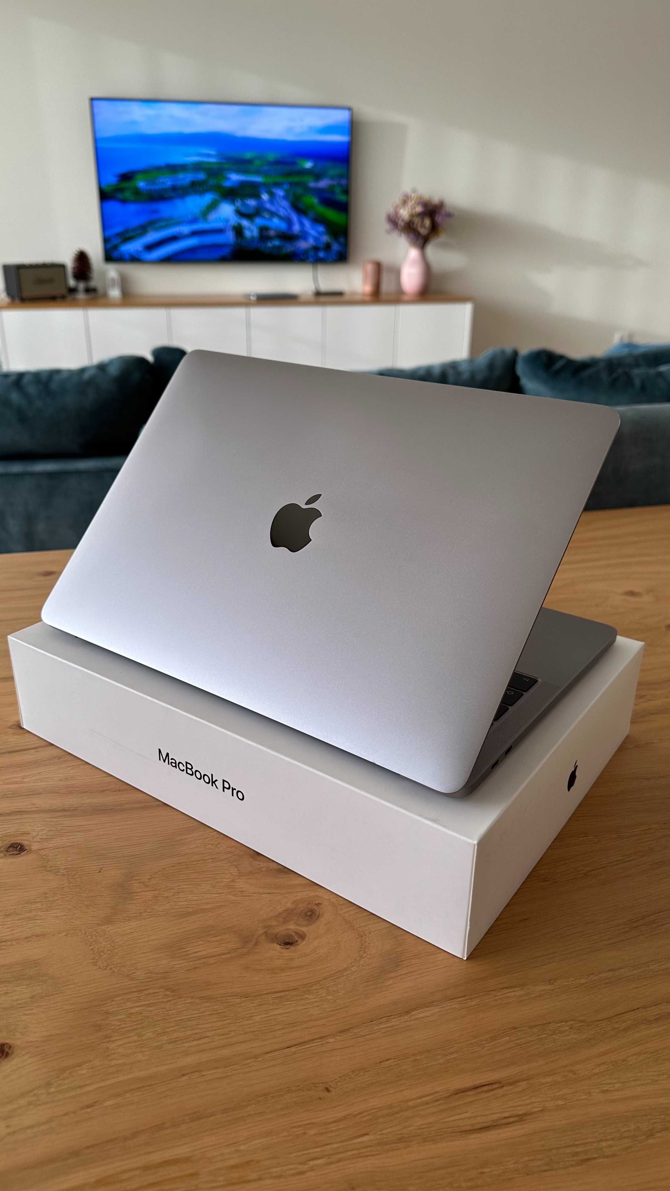 MacBook Pro 13” 2017 | i5 | 8GB | 256GB | TouchBar e Touch ID