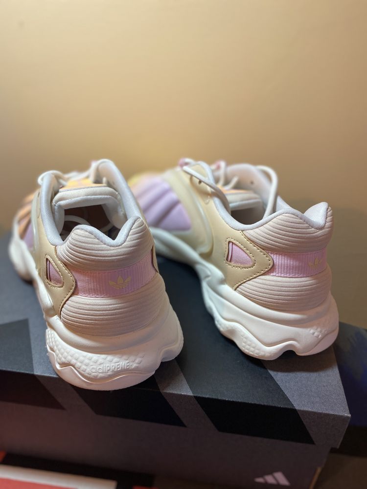 Кросівки Adidas OZTRAL-W