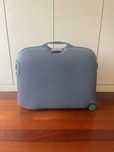 Mala Samsonite usada 38L c/ chave, código, 4 rodas.