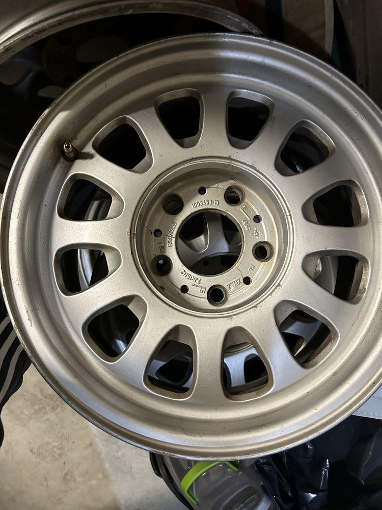 Conjunto de 4 jantes  15’ Bmw || Range Rover