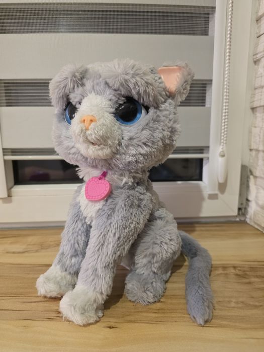 Kotek Bootsie z serii FurReal Friends firmy Hasbro