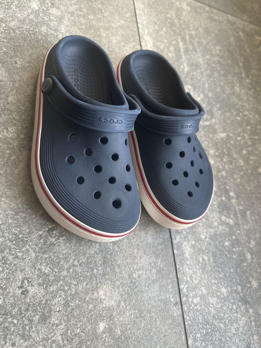 Sprzedam bardzo dobrym stanie Crocs dla chlopca