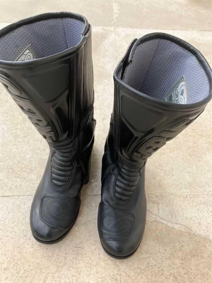 Botas couro genuino GAERNE