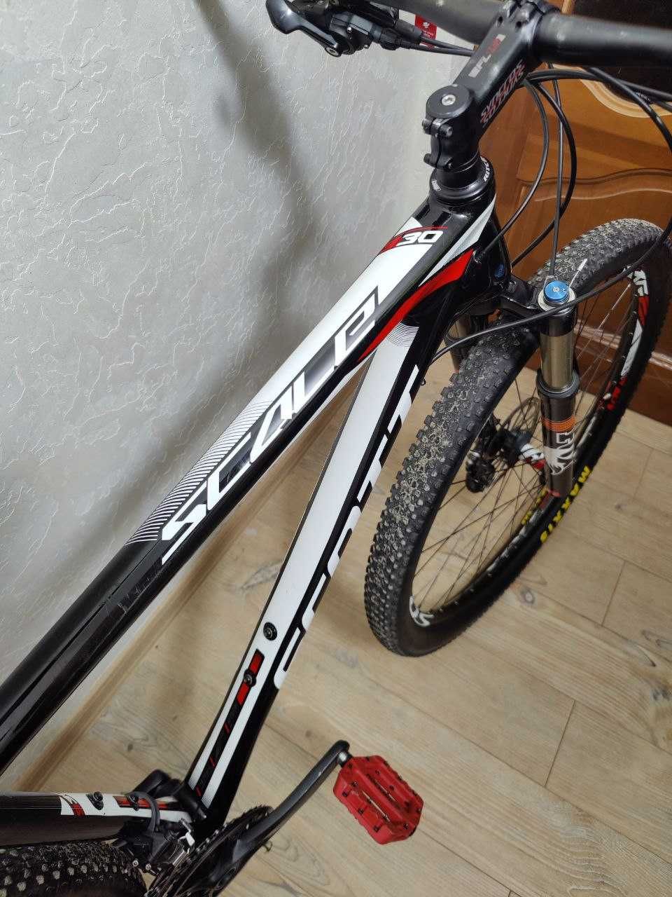 Карбоновий гірський велосипед Scott Scale 930