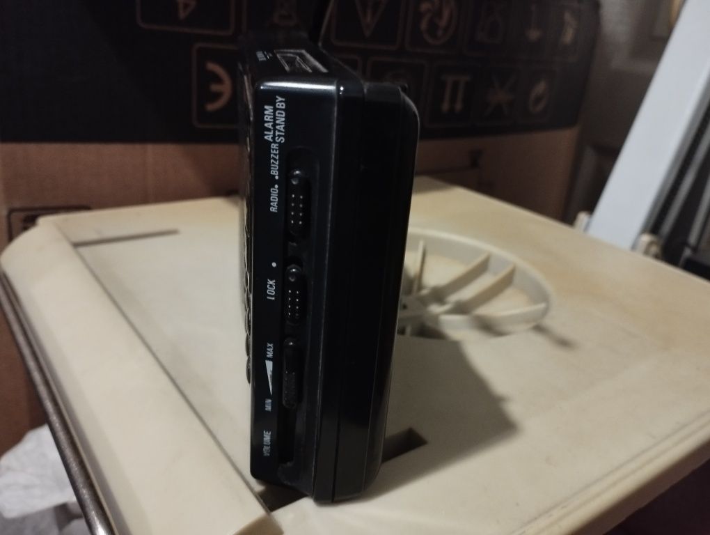 Радиоприемник Realistic DX-370