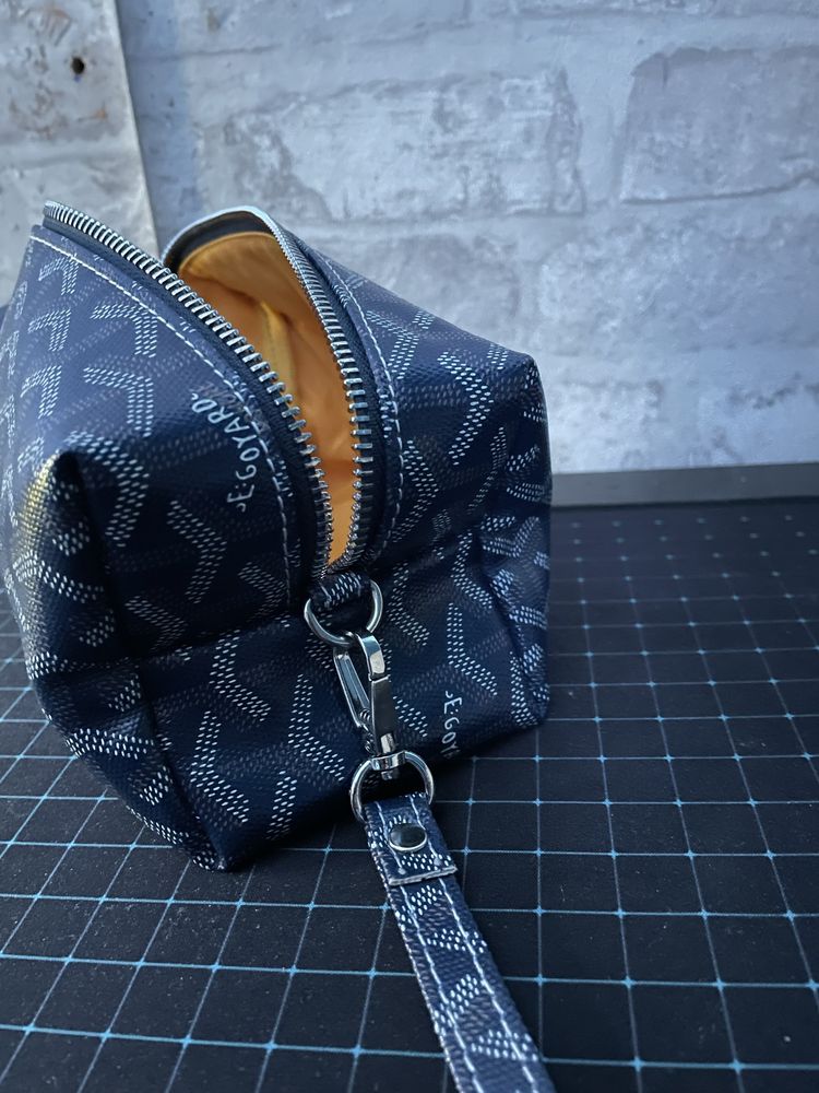 Vendo bolsa de higiene/ arrumações goyard