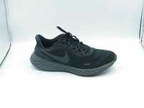 Nike Revolution 5