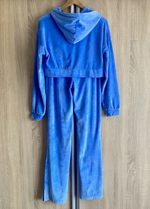 PrettyLittleThing S(М) велюровий костюм шикарний