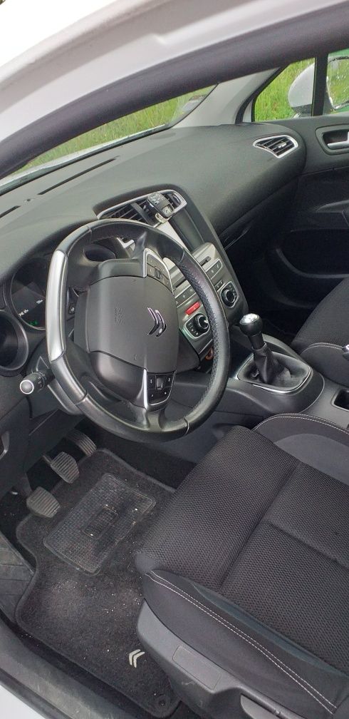 Citroen C4 1.2 com garantia!