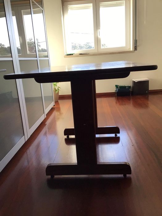 Mesa de trabalho em ótimo estado