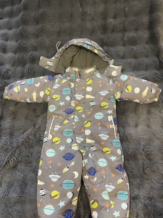 Зимові речі,комбінезон куртка утеплена