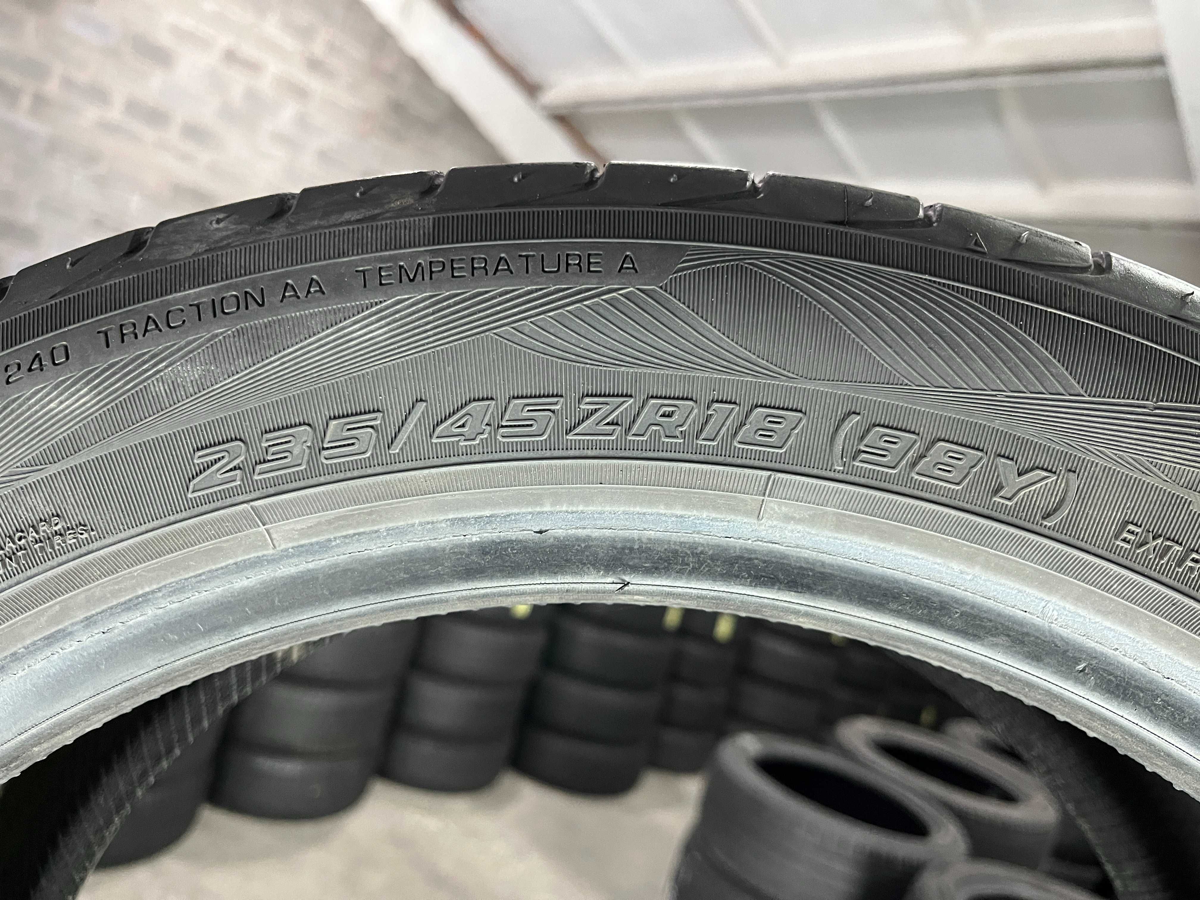 LS841 Літні шини 235/45r18 Yokohama Advan Sport v105 комплект резина